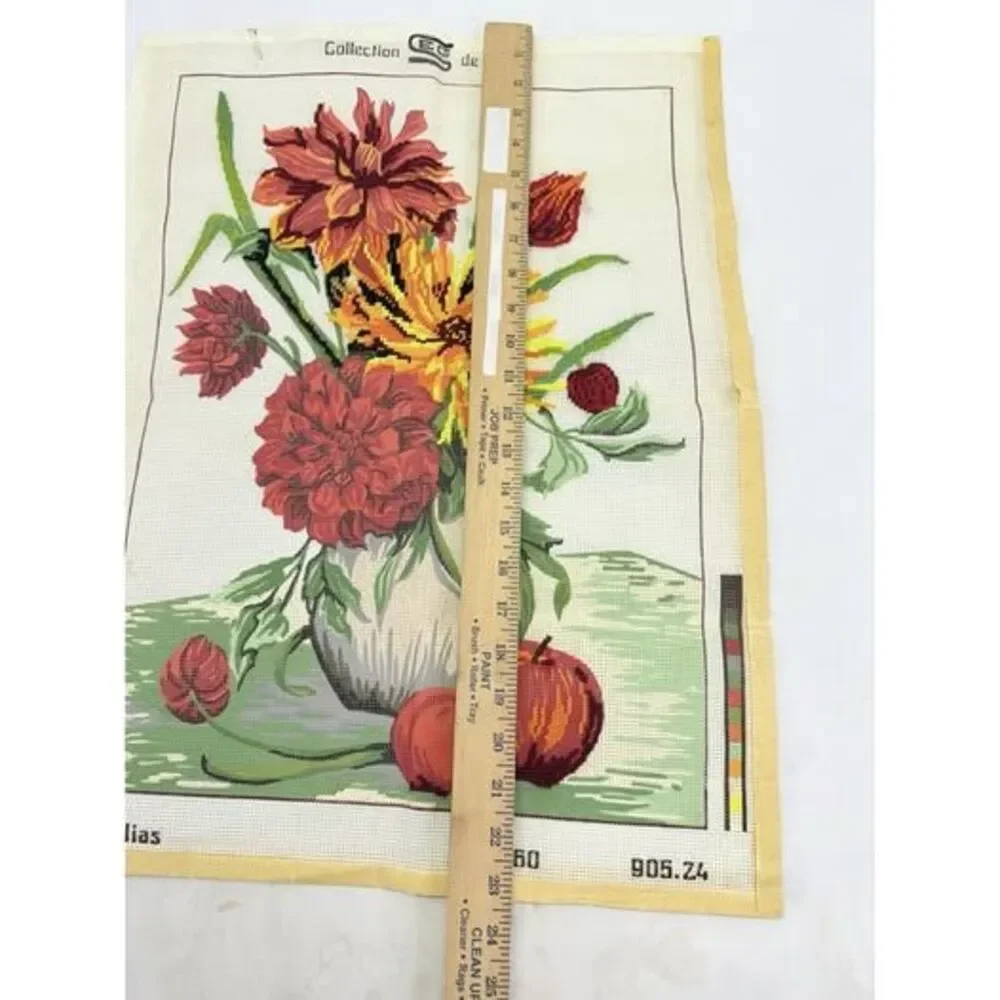 Medium Wall Tapestry 905.24 Embroidery/Canvas DAHLIAS Made In France